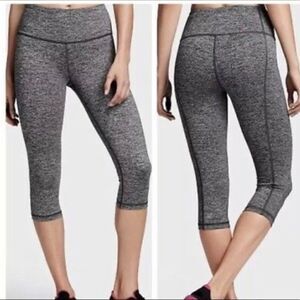 Victoria‎ Secret’s VSX Grey Knockout Crop Leggings